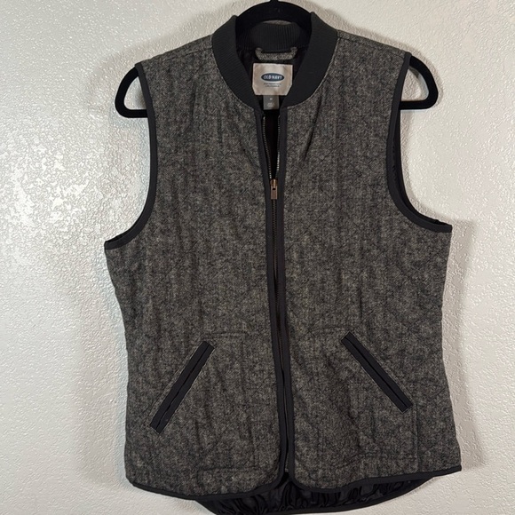 Old Navy Black Herringbone Quilted Zip Vest Size Medium - Picture 1 of 7